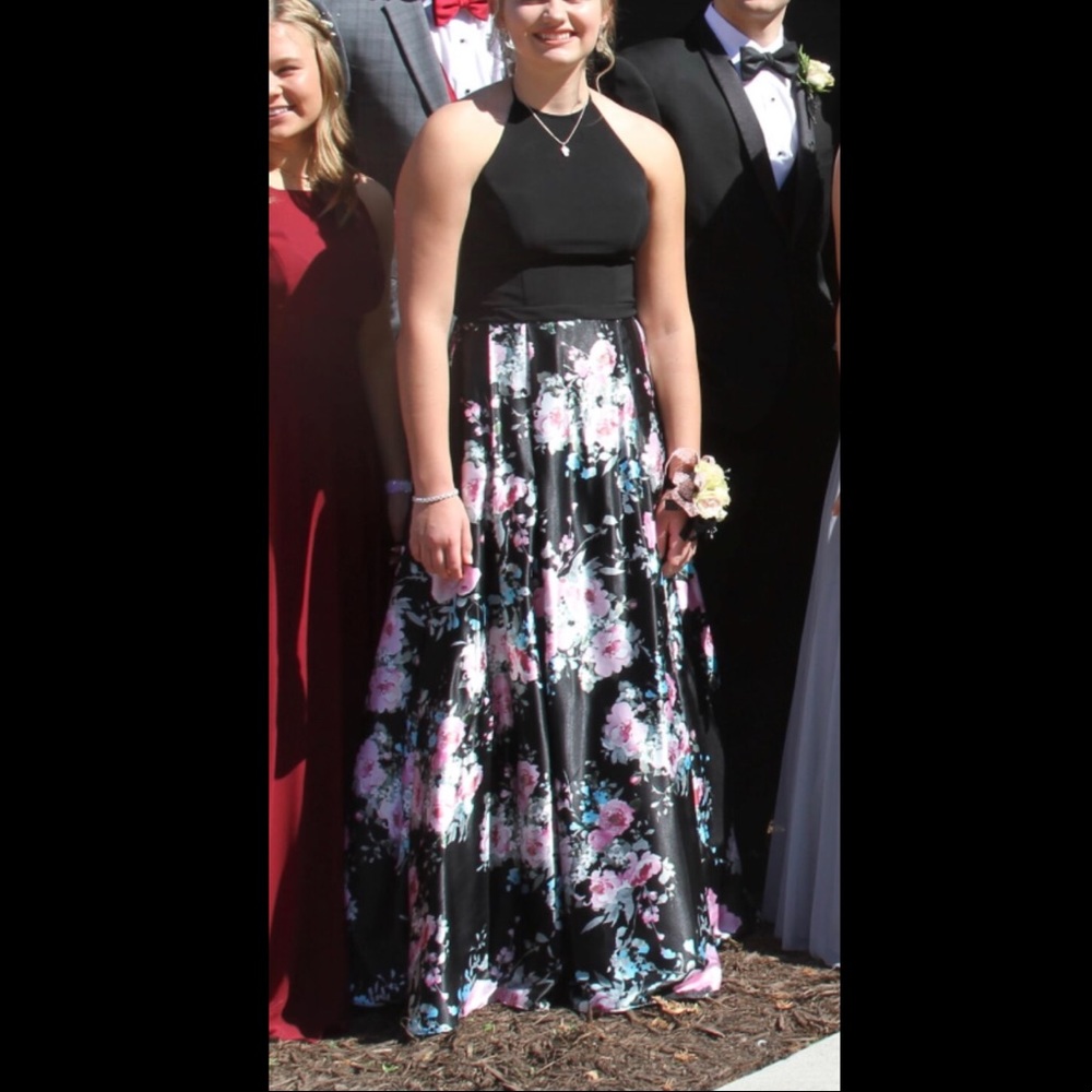 David’s Bridal Black Floral Prom Dress